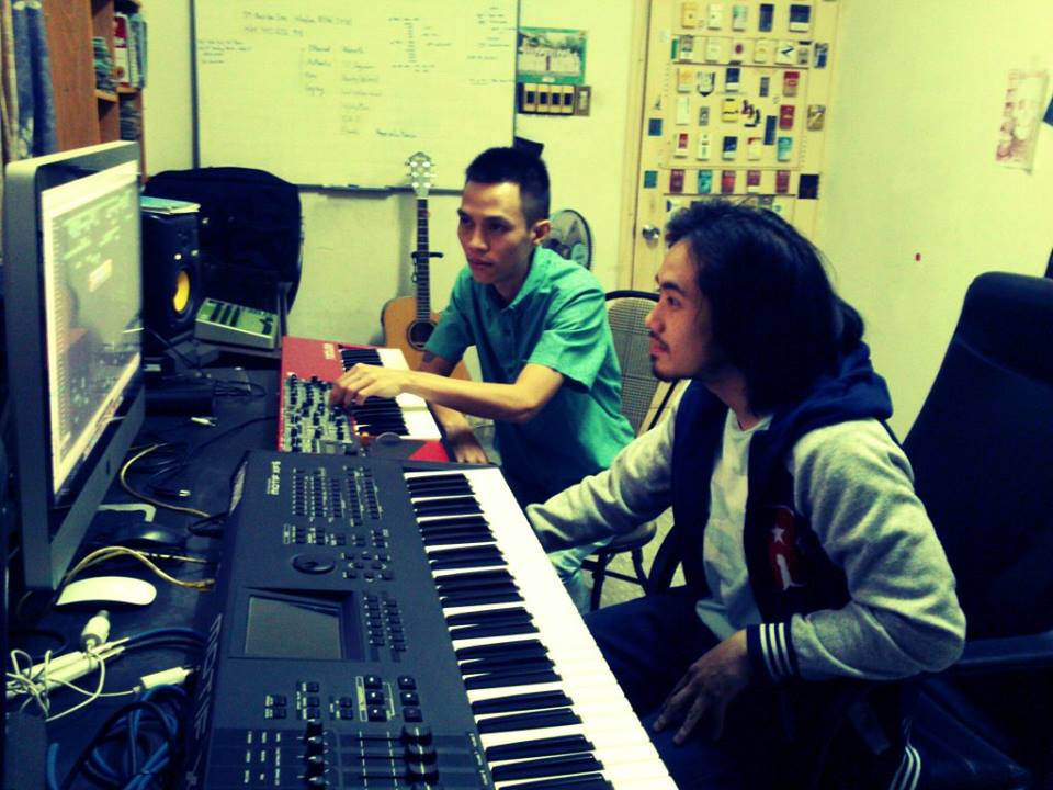 2 tác giả trong một mixing session